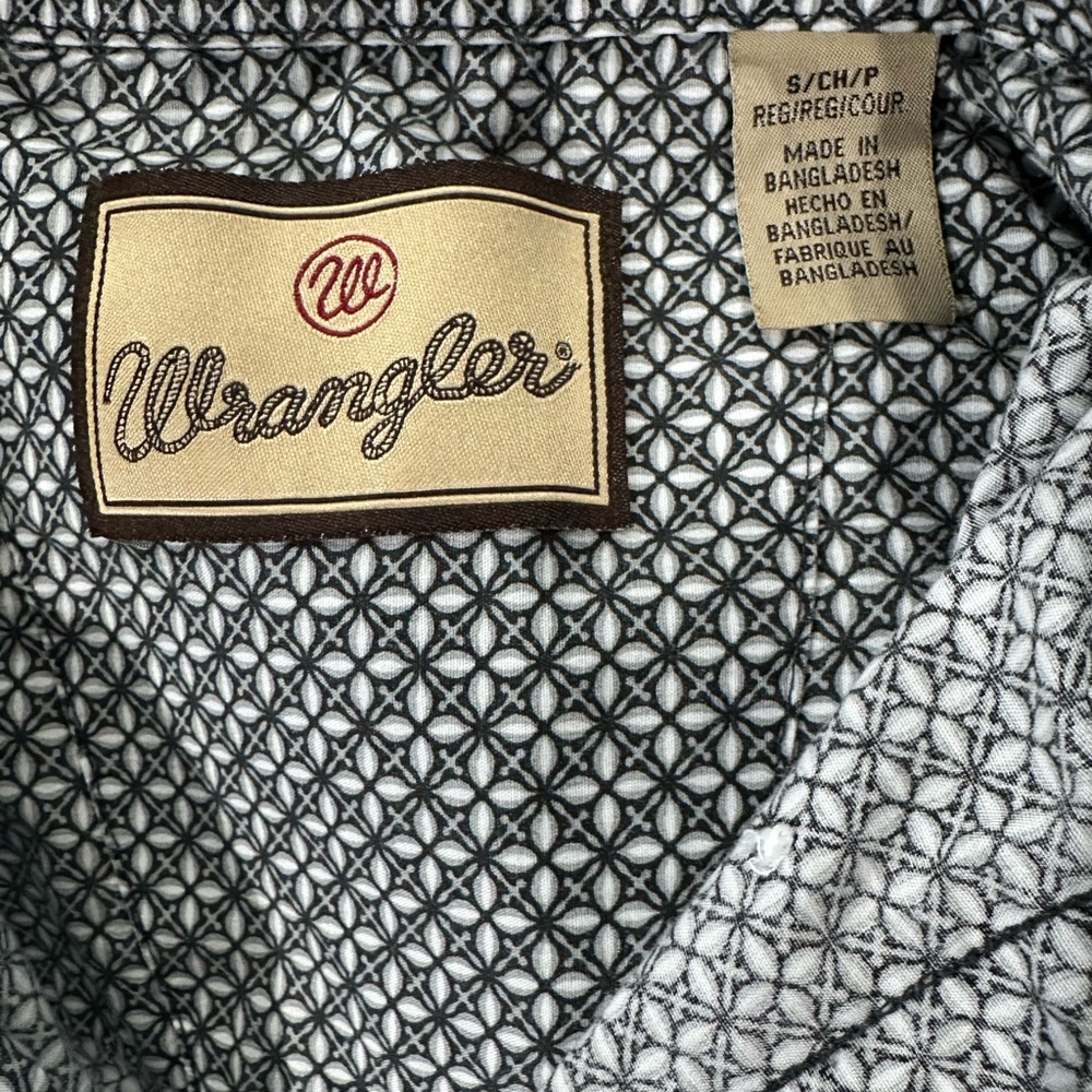 Wrangler Black and White Casual Button Down Shirt - Picture 4 of 4
